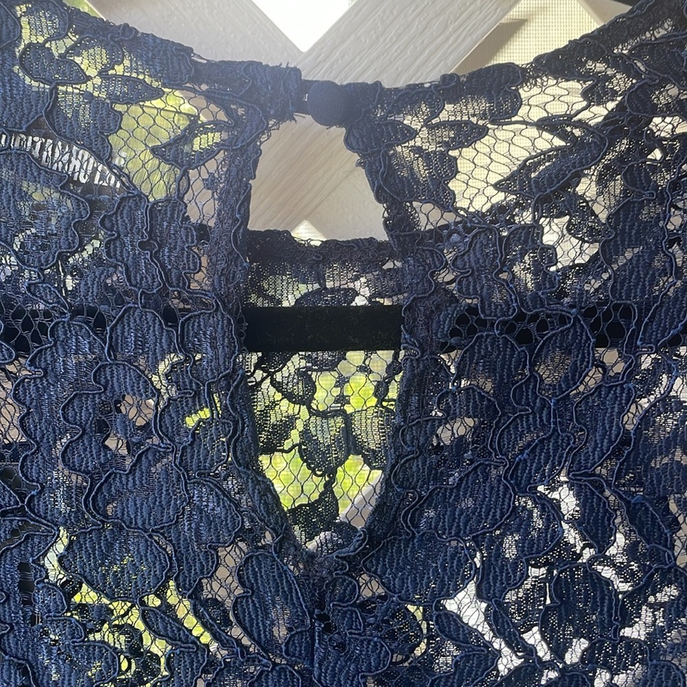 Reformation’Marie’ Ruffle-Tiered Bell Sleeve - Picture 5 of 10